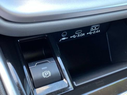 Certified 2025 Subaru Outback Premium AWD/4WD image 18