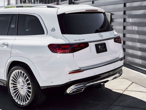 Used 2026 Mercedes-Benz Maybach GLS 600 4MATIC image 11