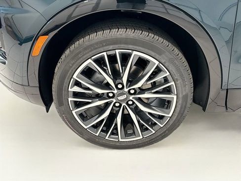 New 2025 Cadillac XT4 Sport w/ Trailering Package image 27