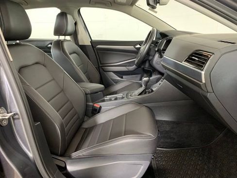 Used 2024 Volkswagen Jetta SE w/ Panoramic Sunroof Package FWD image 22