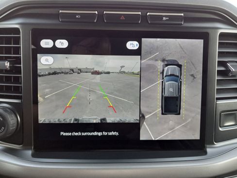 Used 2024 Ford F150 Lightning XLT image 17