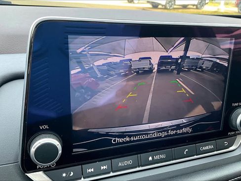 Certified 2023 Nissan Rogue SV image 21