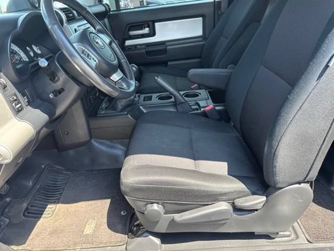 Used 2007 Toyota FJ Cruiser 4WD w/ Upgrade Pkg 2 image 15
