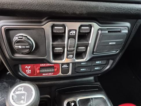 New 2026 Jeep Gladiator Sport AWD/4WD image 26