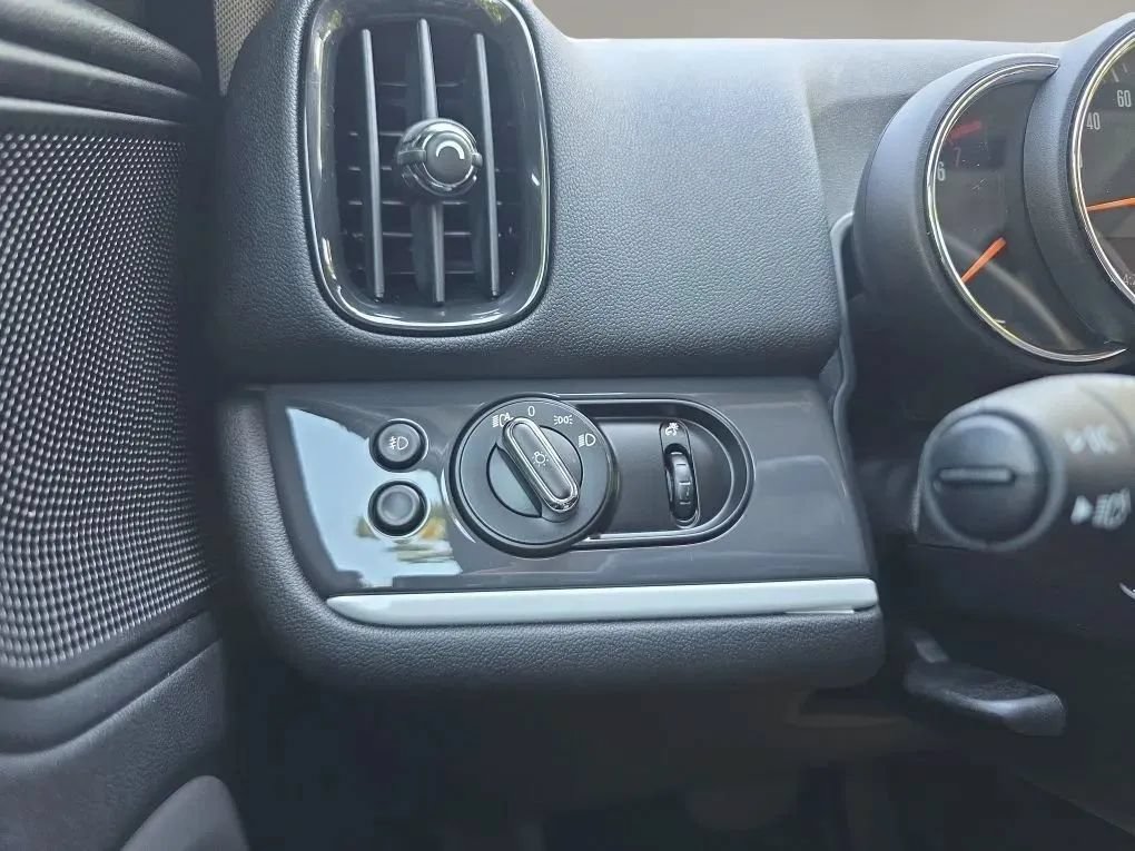 Used 2020 MINI Cooper Countryman S FWD image 23