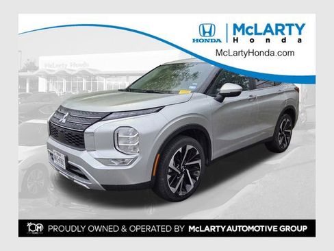 Used 2024 Mitsubishi Outlander SE FWD image 1