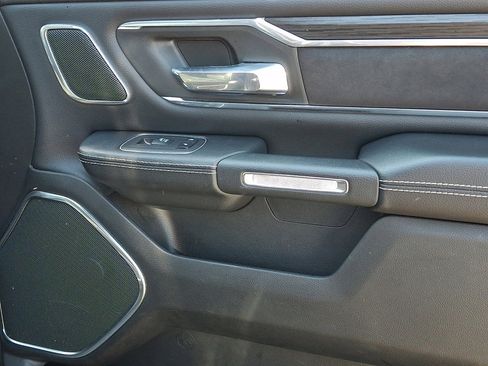 Used 2024 RAM 1500 Laramie image 10