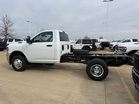 New 2026 RAM 3500 Tradesman w/ Chrome Appearance Group A image 10