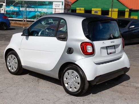 Used 2016 smart fortwo Prime image 8