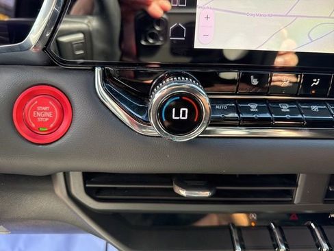 Used 2023 GMC Canyon Elevation w/ Elevation Premium Package image 18