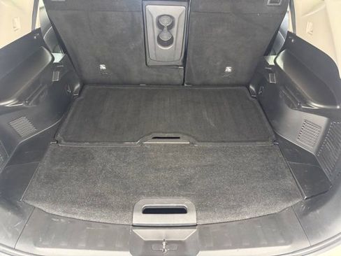 Used 2019 Nissan Rogue SV AWD/4WD image 25