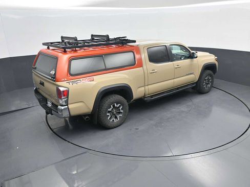 Used 2020 Toyota Tacoma TRD Off-Road AWD/4WD image 29