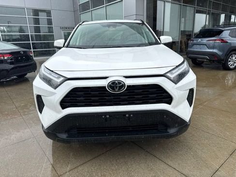 Used 2024 Toyota RAV4 XLE FWD image 2