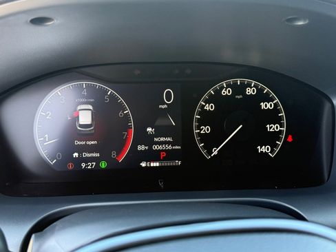 Used 2025 Honda HR-V EX-L image 17