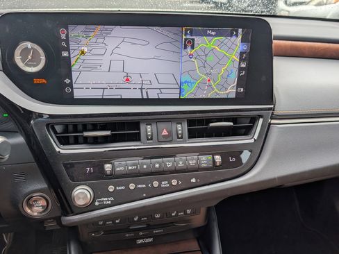 Used 2022 Lexus ES 350 Luxury w/ Accessory Package image 30