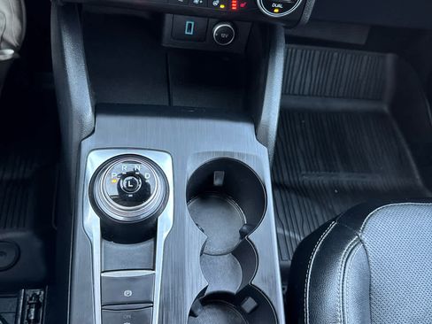 Used 2020 Ford Escape Titanium image 27