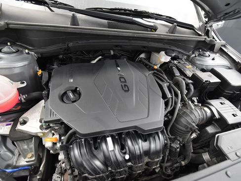 Certified 2024 Kia Sportage LX image 16