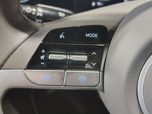 Used 2023 Hyundai Elantra SEL w/ Convenience Package FWD image 16