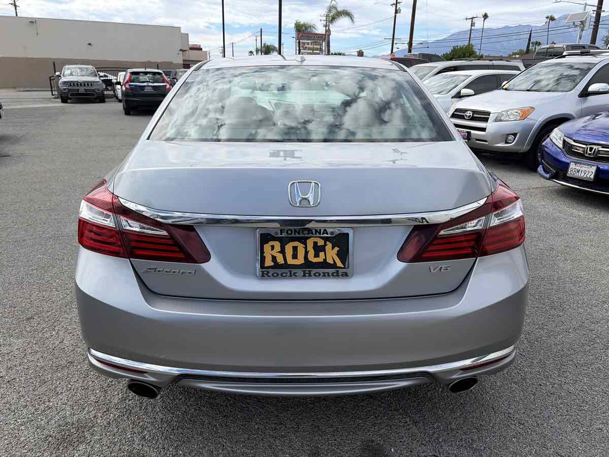 Used 2017 Honda Accord EX-L image 3