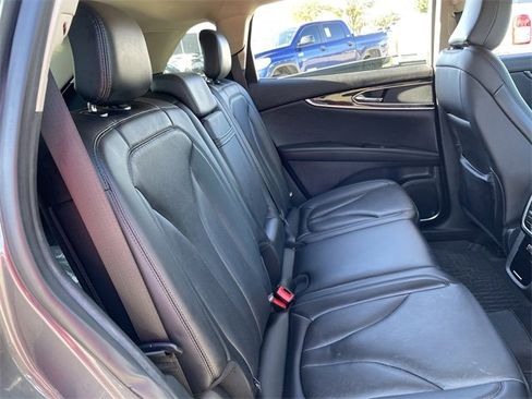 Used 2022 Lincoln Nautilus Reserve image 26