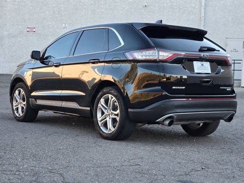 Used 2018 Ford Edge Titanium image 11