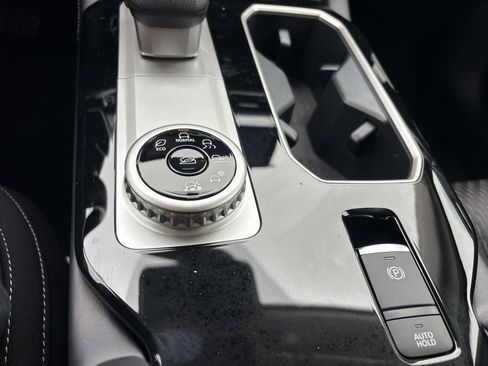 New 2026 Mitsubishi Outlander ES image 13