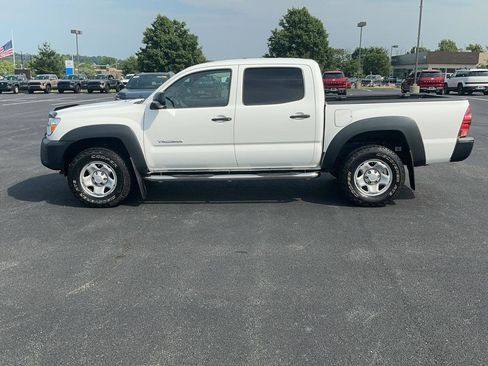 Used 2014 Toyota Tacoma 4x4 Double Cab w/ Convenience Package image 10