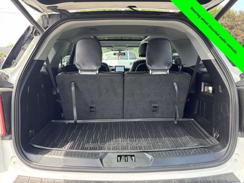 Used 2021 Ford Explorer XLT w/ Equipment Group 202A AWD/4WD image 36