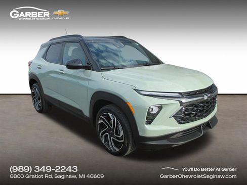 Used 2024 Chevrolet TrailBlazer RS w/ Driver Confidence Package AWD/4WD image 1