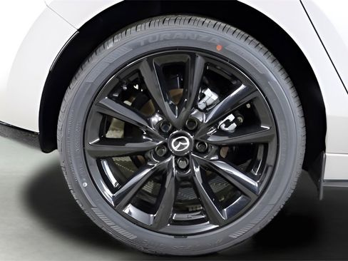 Used 2024 MAZDA MAZDA3 Hatchback w/Premium Plus Pkg image 9