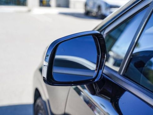 Certified 2024 Kia Carnival SX image 9