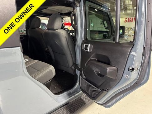 Used 2024 Jeep Gladiator Sport AWD/4WD image 31