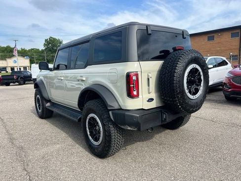 Certified 2025 Ford Bronco Outer Banks w/ Sasquatch Package AWD/4WD image 5