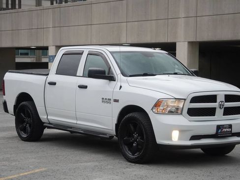 Used 2016 RAM 1500 Express AWD/4WD image 10