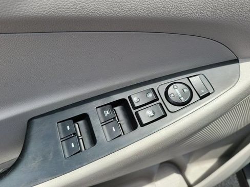Used 2020 Hyundai Tucson Value FWD image 16