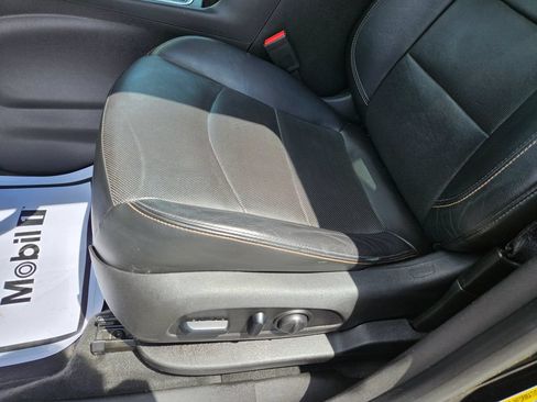 Used 2018 Chevrolet Equinox Premier AWD/4WD image 23