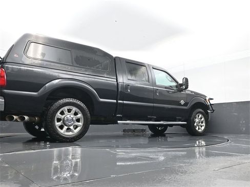 Used 2015 Ford F250 Lariat w/ Lariat Ultimate Package image 26