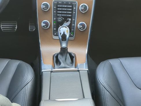 Used 2016 Volvo S60 T5 Premier image 19