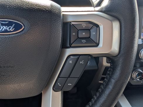 Used 2019 Ford F150 Lariat w/ Equipment Group 502A Luxury AWD/4WD image 30