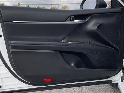 Used 2023 Toyota Camry SE image 20