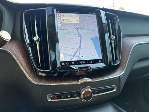 Certified 2023 Volvo XC60 B5 Plus w/ Climate Package image 23