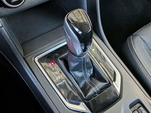 Used 2021 Subaru Impreza 2.0i Limited image 27