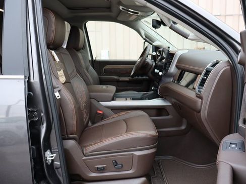 Used 2025 RAM 3500 Longhorn image 55