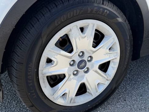 Used 2017 Ford Escape S FWD image 5