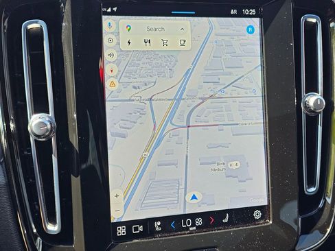 Used 2023 Volvo C40 P8 Recharge Ultimate image 24