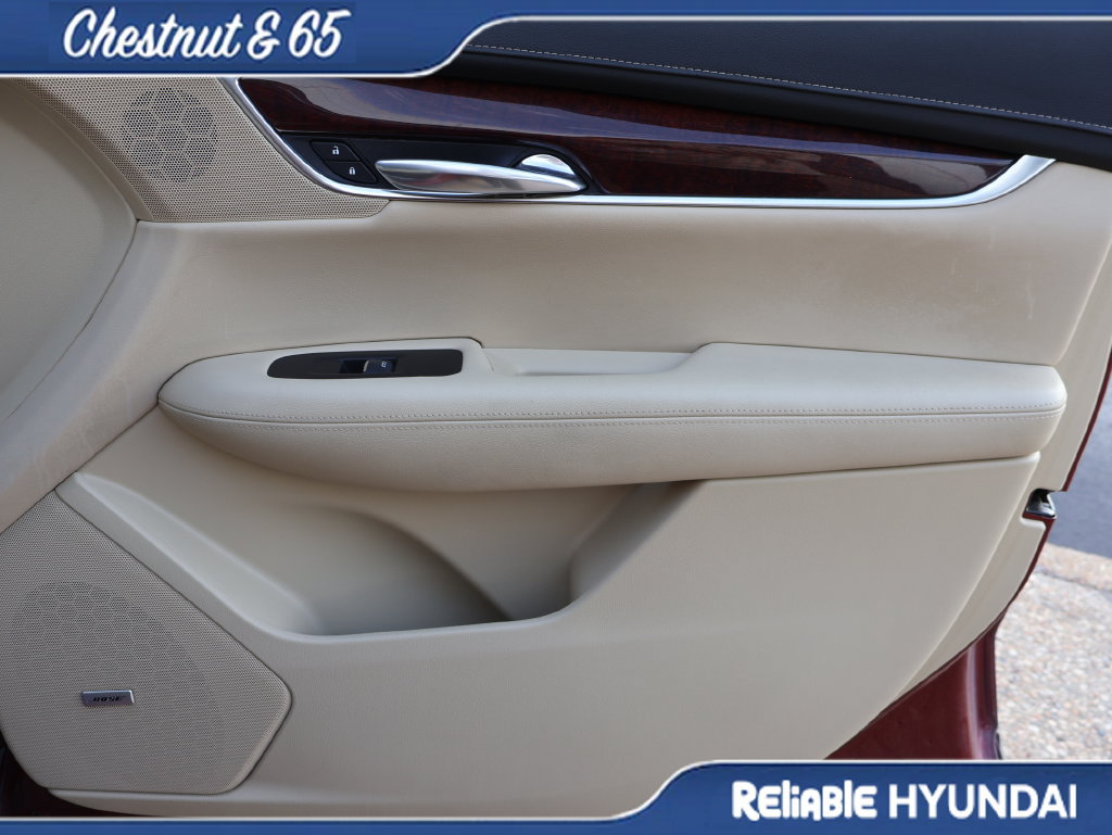 Used 2017 Cadillac XT5 Premium Luxury FWD image 8