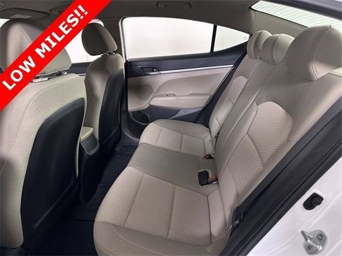 Used 2019 Hyundai Elantra SE image 26