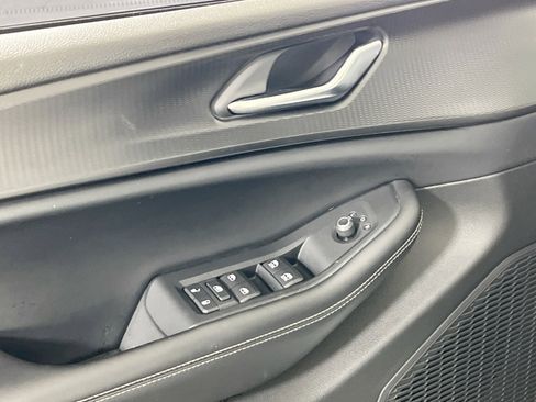 Used 2023 Jeep Grand Cherokee L Laredo image 17