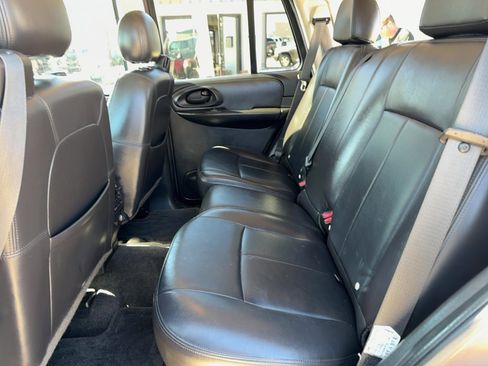 Used 2008 Chevrolet TrailBlazer LT w/ Sun And Sound Package image 11