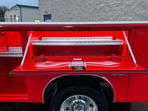 New 2026 Ford F550 4x4 Supercab Super Duty w/ XLT Value Package image 21